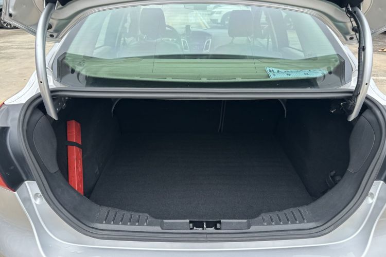 福特 福克斯 2012款 三厢 1.6L 自动风尚型中控内饰7004