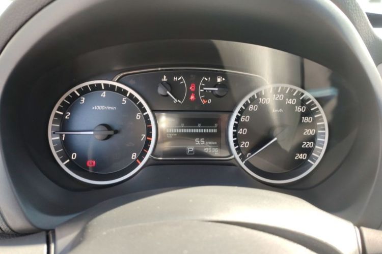 日产 轩逸 2022款 经典 1.6XE CVT舒适版中控内饰15