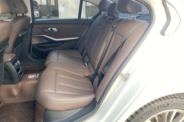 宝马3系 2020款 325Li 首发版中控内饰7004