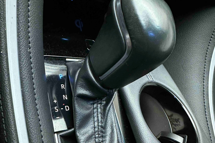 丰田 亚洲龙 2023款 2.5L 豪华版局部细节18