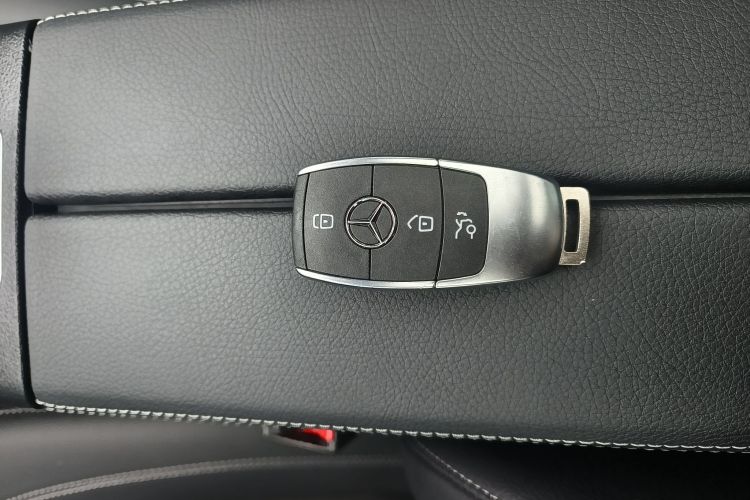 奔驰A级 2022款 改款三 A 200 L 运动轿车时尚型中控内饰7008