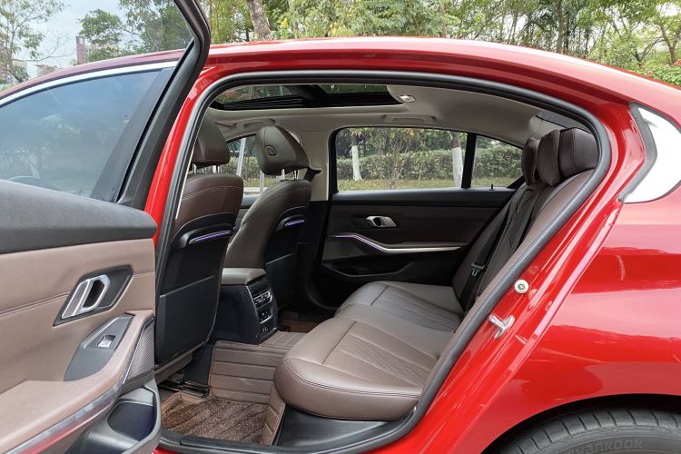 宝马3系 2022款 325Li M运动套装中控内饰7003