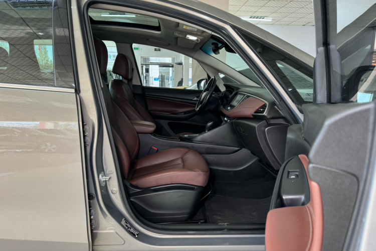 别克GL6 2018款 18T 6座尊贵型中控内饰7003