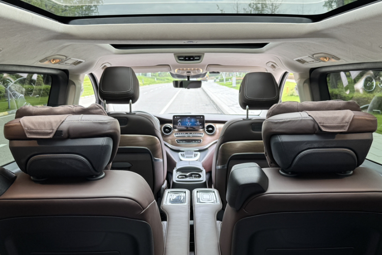 奔驰V级 2022款 V 260 L 长轴距豪华版车身外观6005