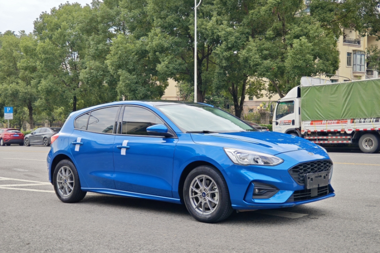 福特 福克斯 2020款 两厢 EcoBoost 180 自动锋潮型车身外观6001