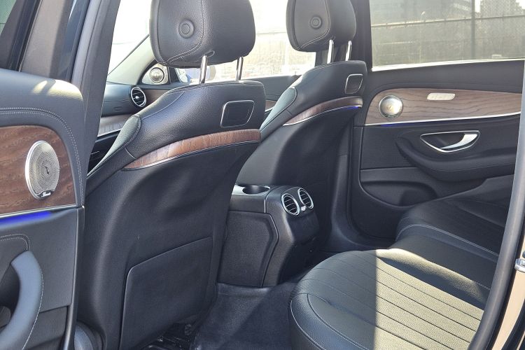 奔驰E级 2017款 E 300 L 豪华型中控内饰7003