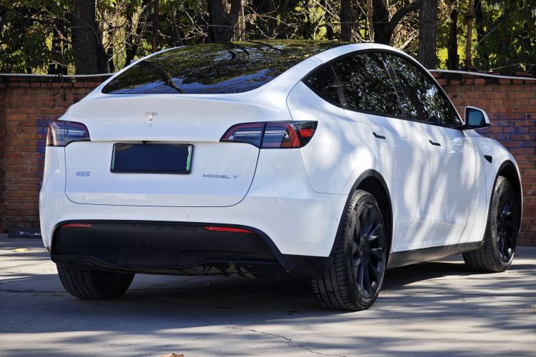 特斯拉 Model Y 2022款 改款 长续航全轮驱动版车身外观6006