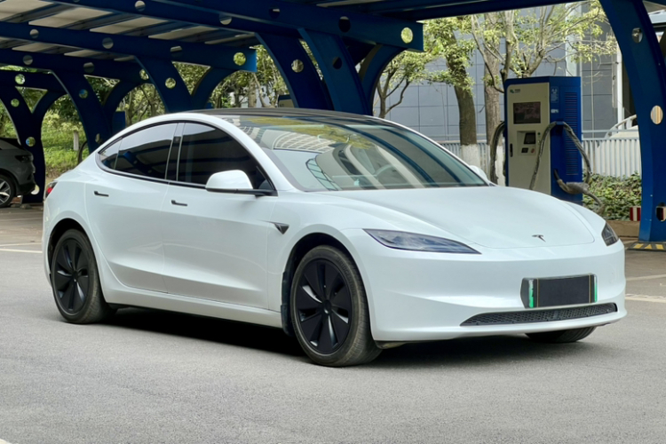 特斯拉 Model 3 2025款 后轮驱动版车身外观6004