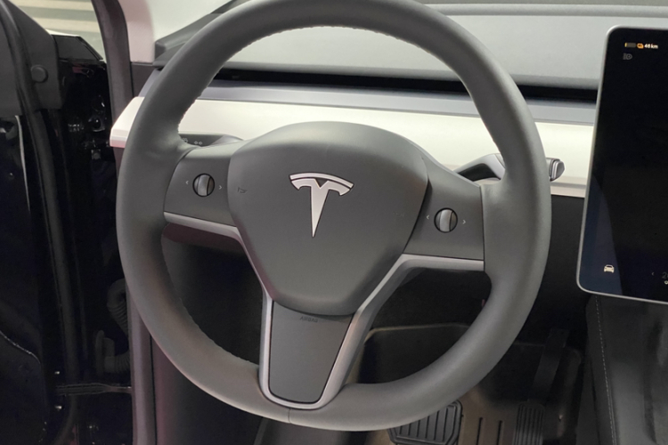 特斯拉 Model Y 2022款 改款 长续航全轮驱动版局部细节13