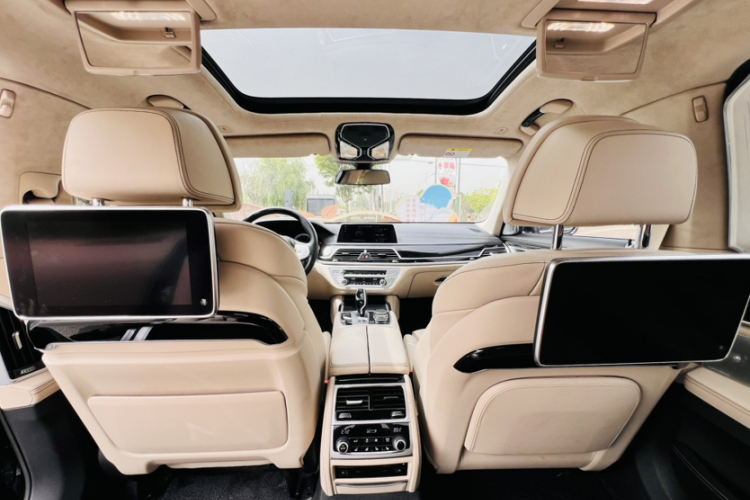 宝马7系 2017款 740Li xDrive 豪华型中控内饰7013