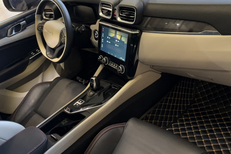 领克02 2018款 1.5T DCT两驱耀版 国V中控内饰7003