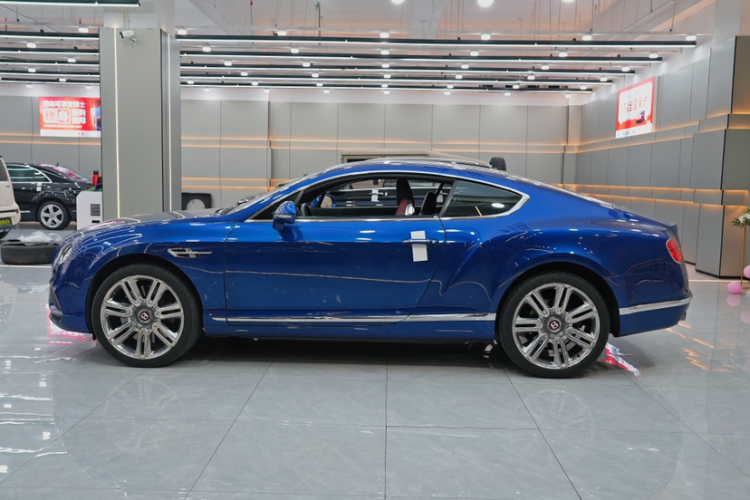 宾利 欧陆 2016款 4.0T GT V8 标准版车身外观6003