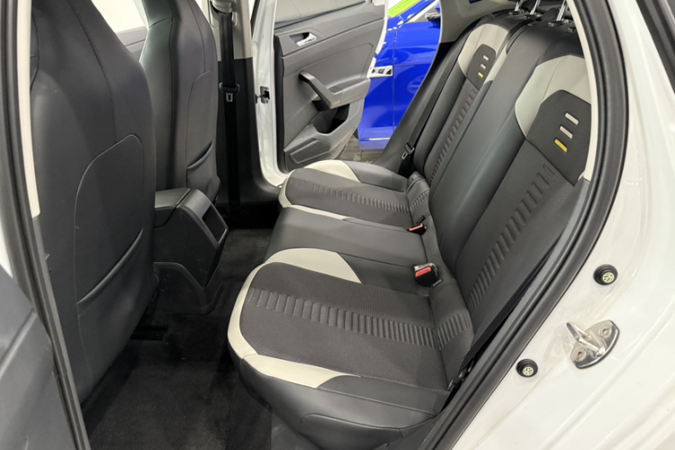 大众 Polo 2023款  Plus 1.5L 自动炫彩科技版中控内饰7002