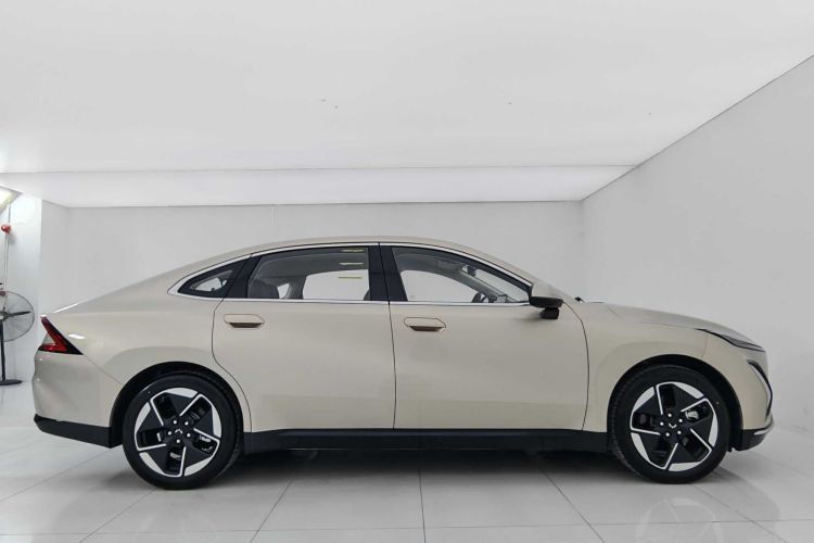 五菱汽车 五菱星光 2024款 共创版 510 进阶型车身外观6008