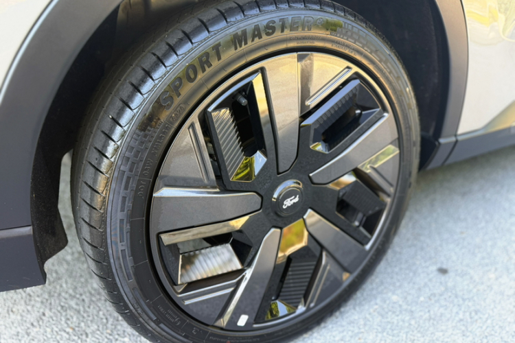 福特 领裕新能源 2025款 尊领型PLUS车身外观6001