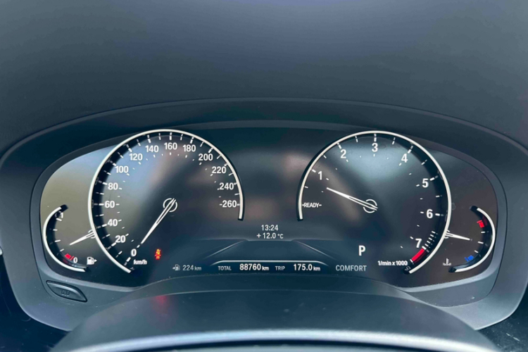 宝马5系 2018款 528Li 上市特别版中控内饰15