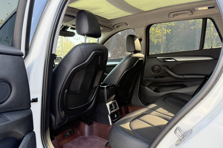 宝马X1 2018款 sDrive18Li 时尚型中控内饰7003