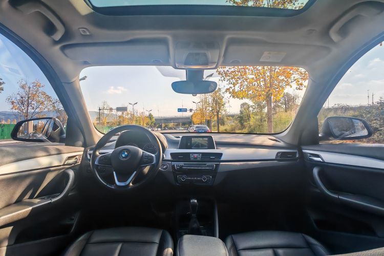 宝马X1 2018款 sDrive20Li 领先型中控内饰7004