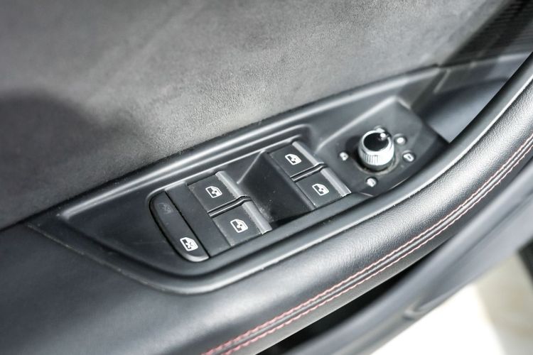 奥迪S4 2023款 S4 3.0TFSI中控内饰7009