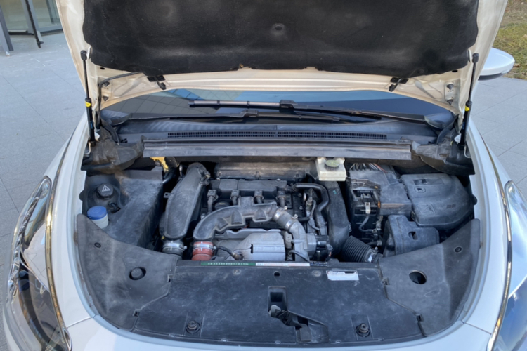 DS 5 2015款 1.6T 豪华版THP160局部细节24