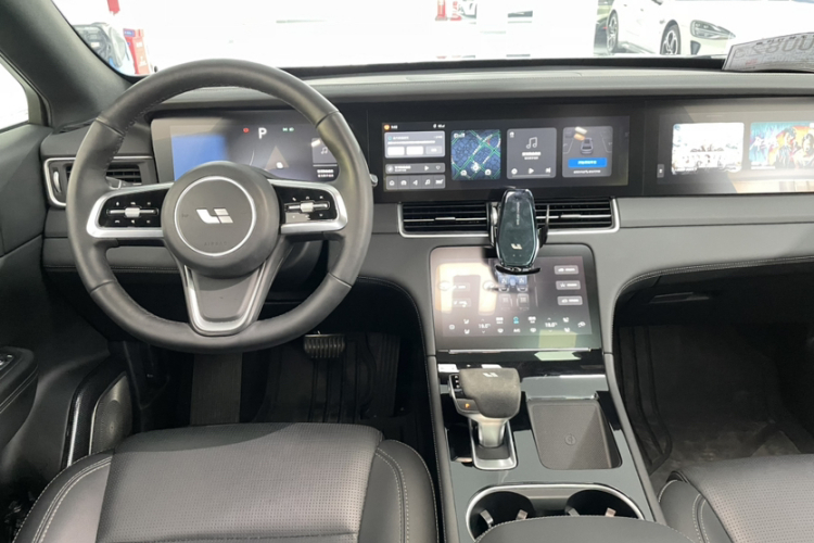 理想汽车 理想ONE 2021款 增程6座版中控内饰7003