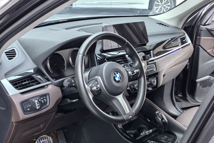 宝马X1 2021款 sDrive20Li 尊享型中控内饰7004