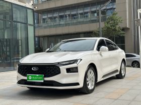 福特 蒙迪欧 2023款 EcoBoost 180 舒雅型