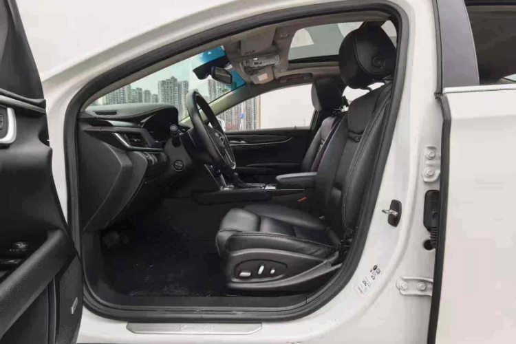 凯迪拉克XTS 2018款 28T 精英型中控内饰7007