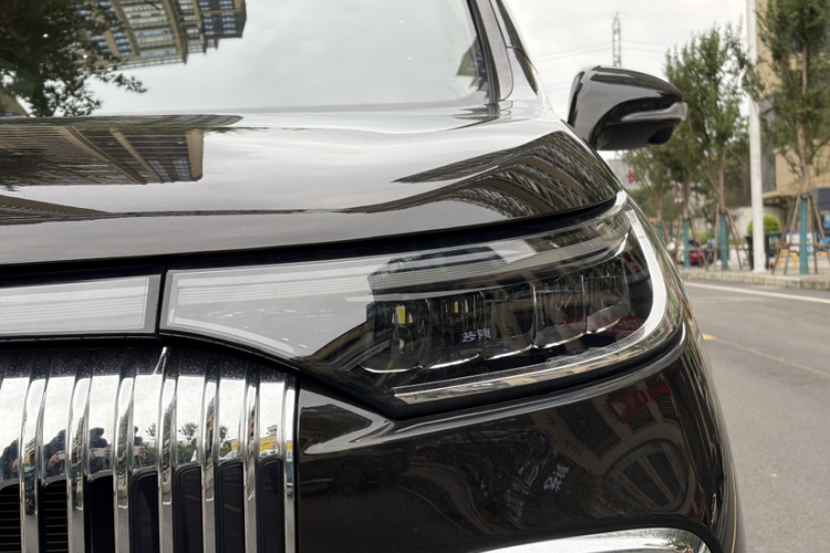 岚图汽车 岚图梦想家 2025款 PHEV 四驱旗舰鲲鹏版局部细节36