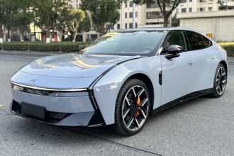 小鹏P7 2025款 702 长续航 Ultra