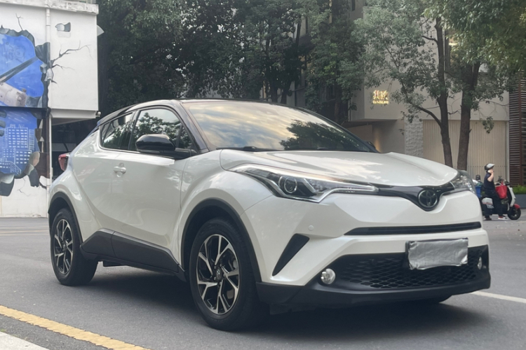 丰田C-HR 2020款 2.0L 领先版车身外观6006