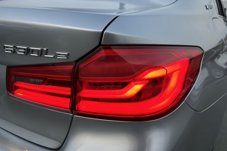 宝马5系新能源 2019款 530Le 豪华套装车身外观6010