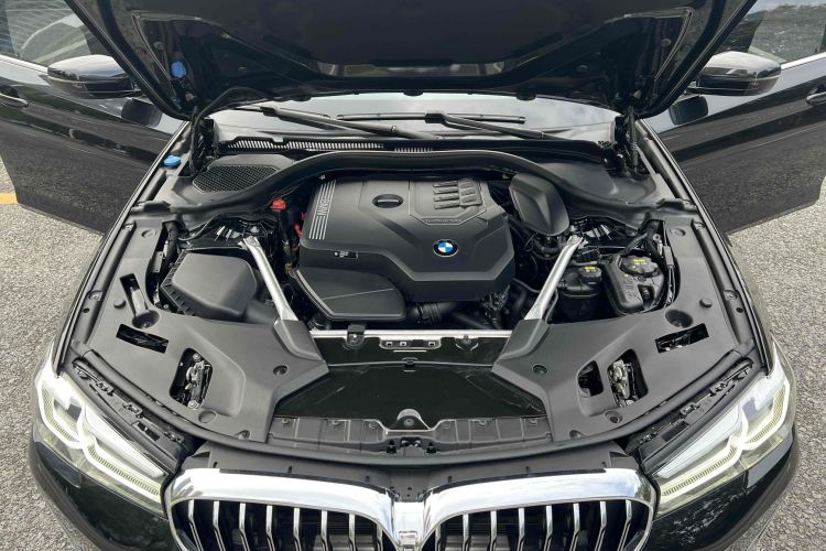 宝马5系 2022款 改款二 530Li 尊享型 豪华套装中控内饰7011