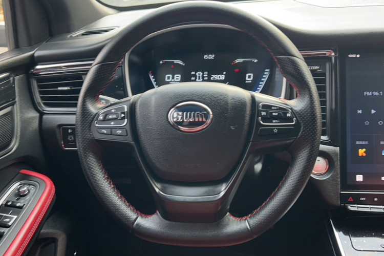 SWM斯威汽车 SWM斯威G05 2022款 PRO 1.5T DCT精英型 7座局部细节13