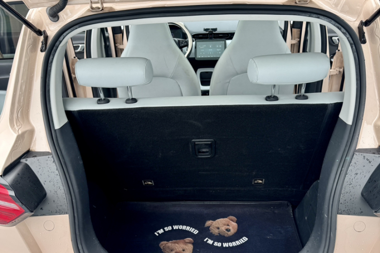 零跑汽车 零跑T03 2022款 耀金版局部细节23