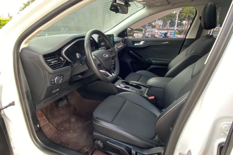 福特 福克斯 2021款 两厢 EcoBoost 180 自动锋潮型中控内饰7003