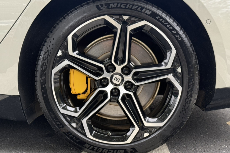 小米汽车 小米SU7 2024款 后驱超长续航高阶智驾Pro版车身外观6009