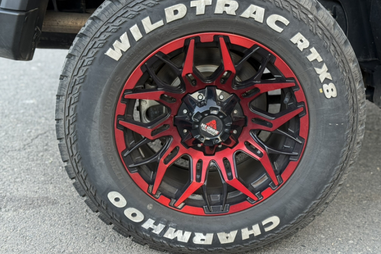 北京BJ40 2024款 2.0T 城市猎人荣耀版中控内饰7004