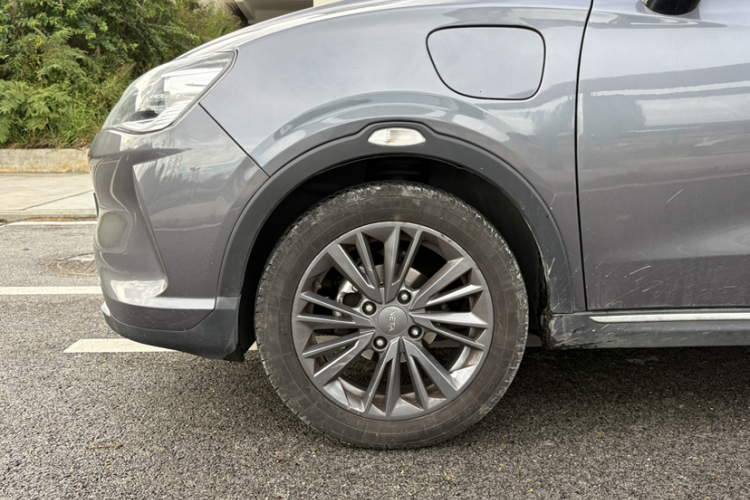 哪吒汽车 哪吒V 2022款 潮 400 Lite车身外观6001