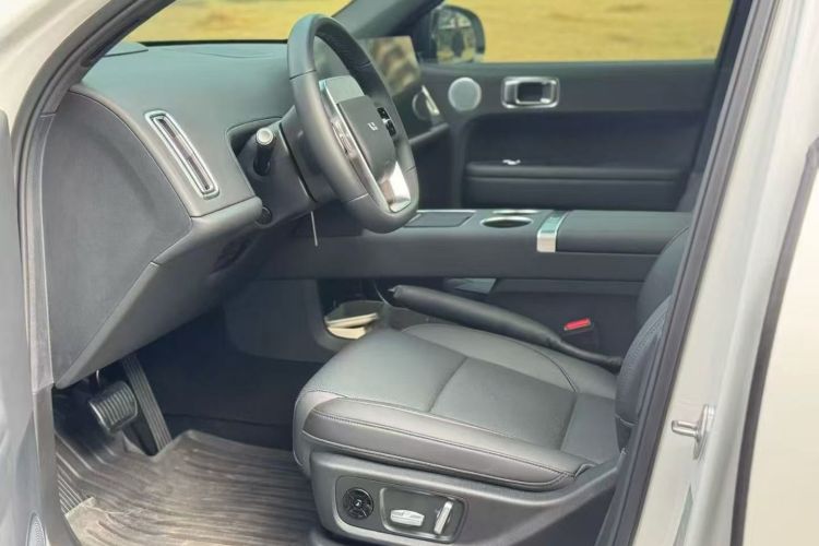 理想汽车 理想L6 2024款 Max中控内饰7005