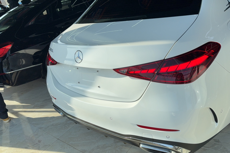 奔驰C级 2025款 改款 C 260 L 运动版车身外观6004