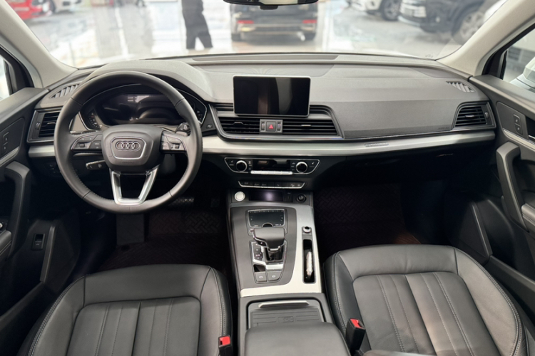 奥迪Q5L 2020款 改款 40 TFSI 荣享时尚型中控内饰7002