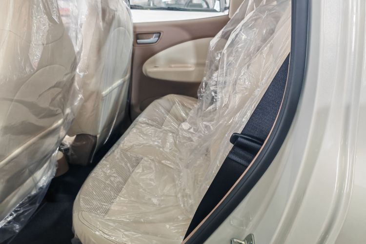 五菱汽车 宏光MINIEV 2025款 四门版 进阶款中控内饰7003