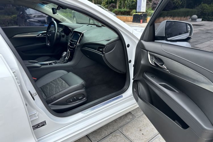 凯迪拉克ATS-L 2017款 28T 技术型中控内饰7003