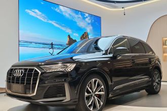奥迪Q7 2020款 55 TFSI quattro S line运动型