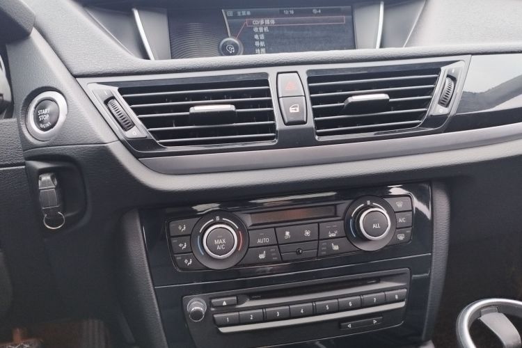 宝马X1 2015款 sDrive18i 领先晋级版中控内饰7006