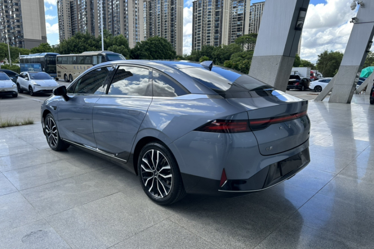 小鹏P5 2021款 460G+车身外观6003