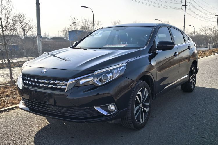 启辰T90 2017款 2.0L 手动辰尚版车身外观1