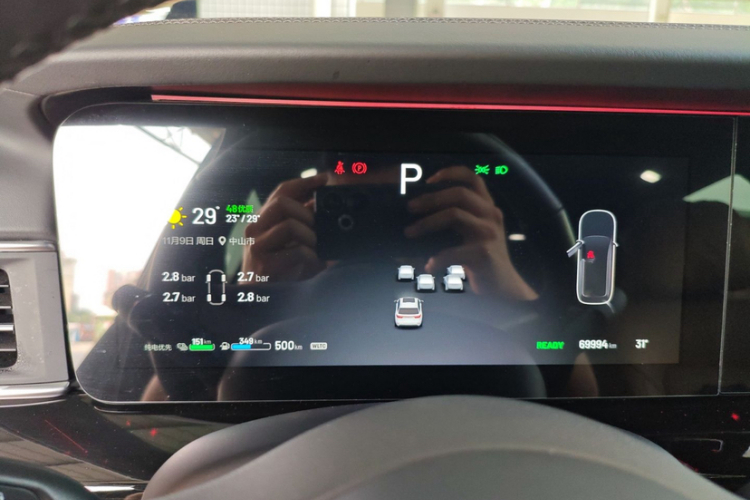 理想汽车 理想ONE 2021款 增程6座版中控内饰15