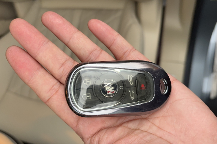 别克GL8 2022款 陆上公务舱 652T 智慧尊贵型中控内饰7006